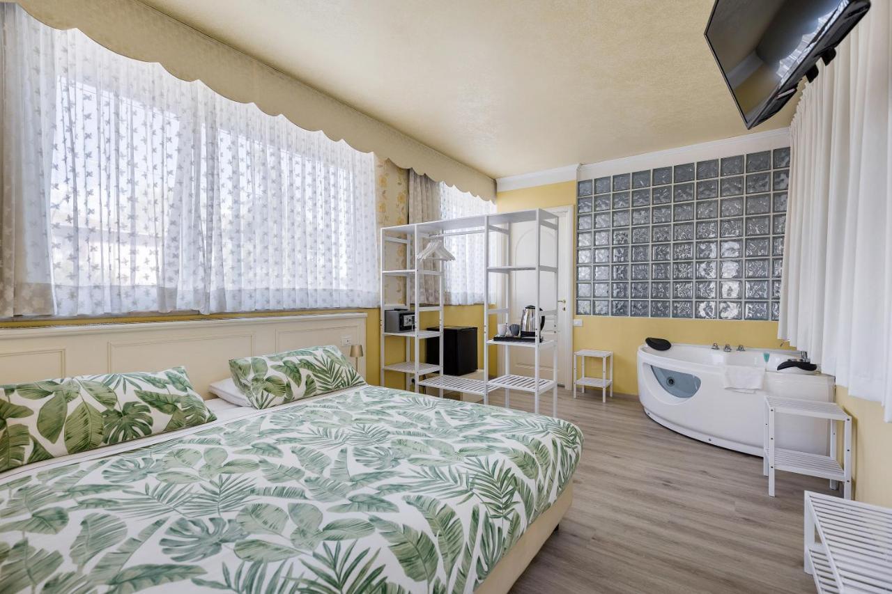 Hotel Villa Lilla Desenzano del Garda Eksteriør bilde