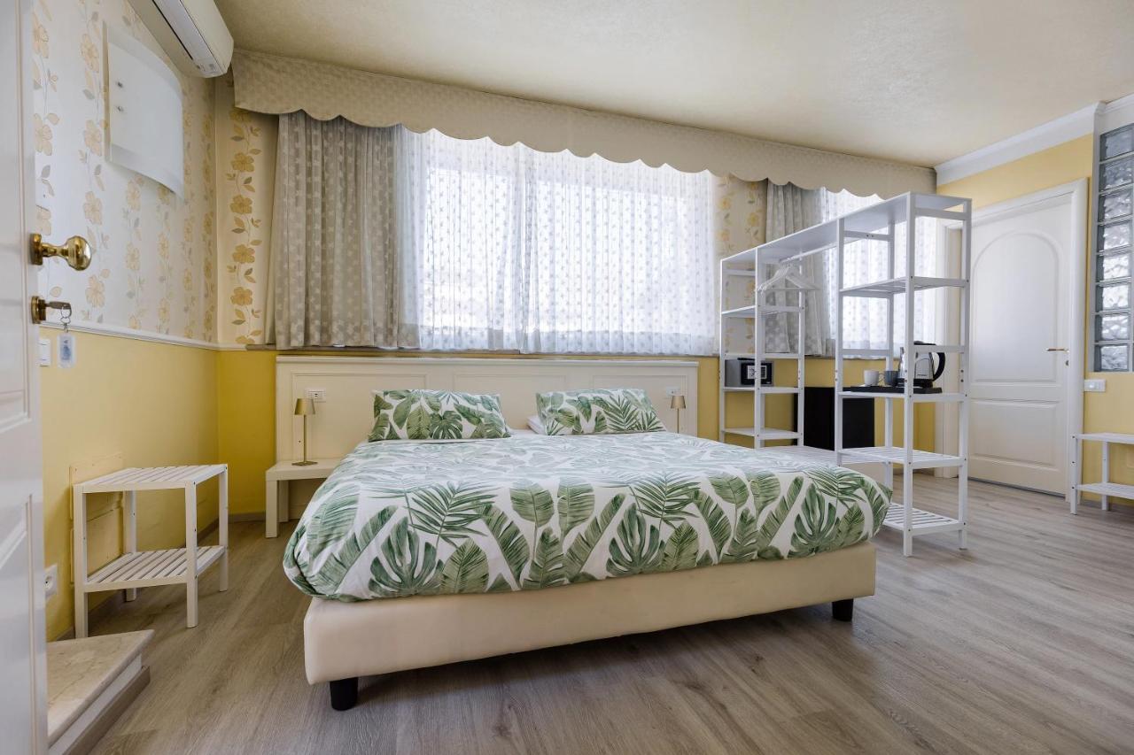 Hotel Villa Lilla Desenzano del Garda Eksteriør bilde