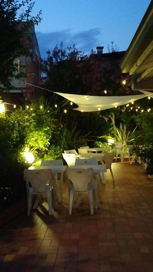 Hotel Villa Lilla Desenzano del Garda Eksteriør bilde